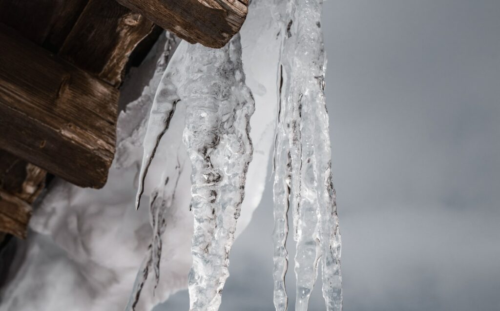 Iceicle Buildup