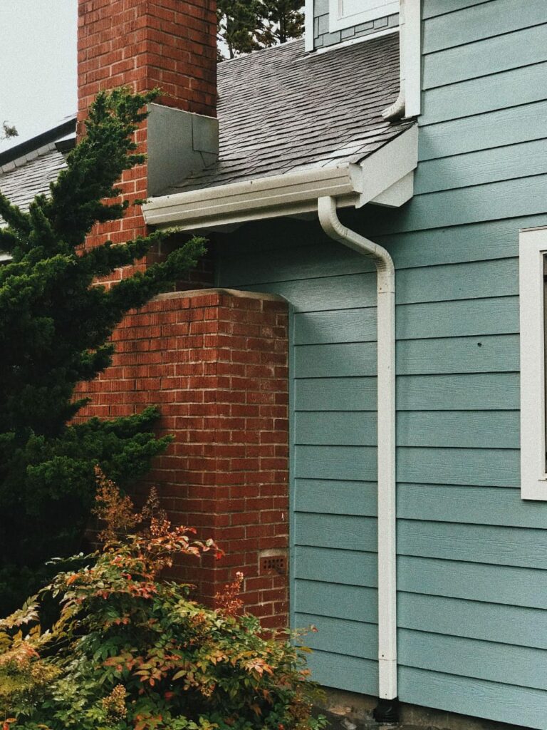 Gutter downspout